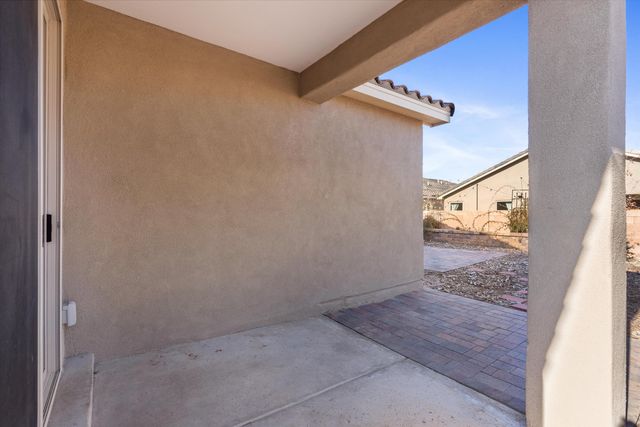 7427 Sandmark Road NW, Albuquerque, NM 87114