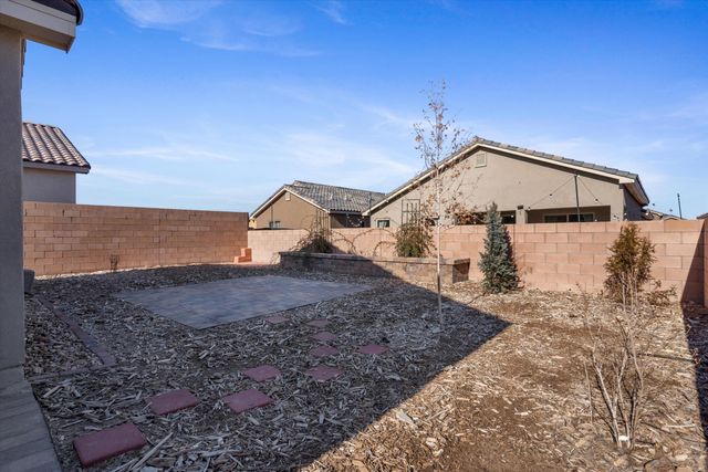 7427 Sandmark Road NW, Albuquerque, NM 87114
