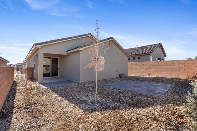 7427 Sandmark Road NW, Albuquerque, NM 87114