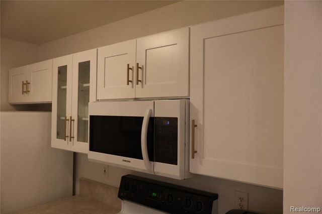 44944 Marigold Drive 334, Sterling Heights, MI 48314