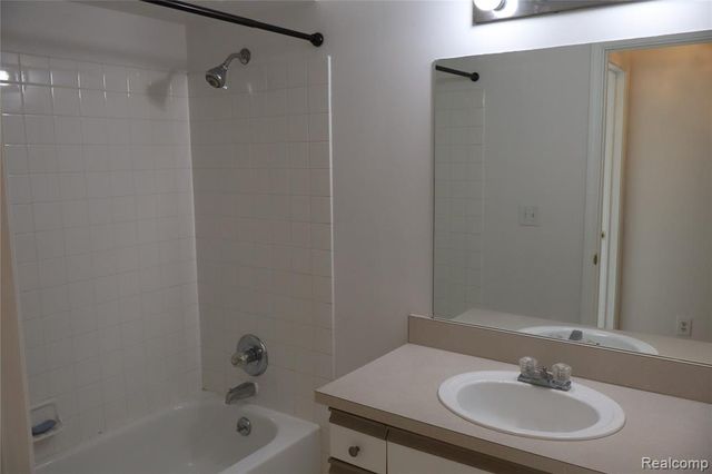 44944 Marigold Drive 334, Sterling Heights, MI 48314