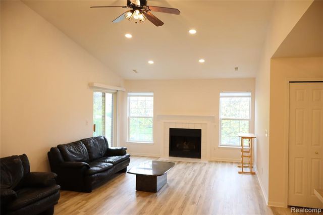 44944 Marigold Drive 334, Sterling Heights, MI 48314