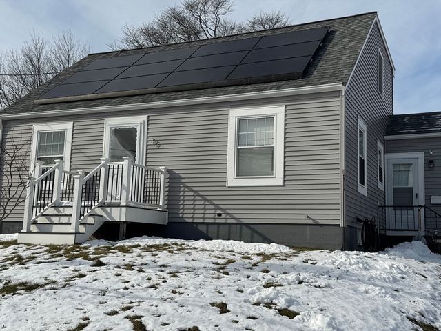 35 Randall Ave, Somerset, MA 02726