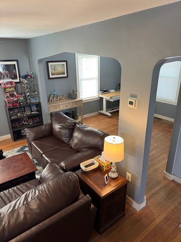 35 Randall Ave, Somerset, MA 02726