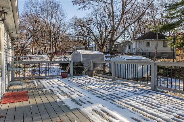 8819 W 88th Street, Overland Park, KS 66212