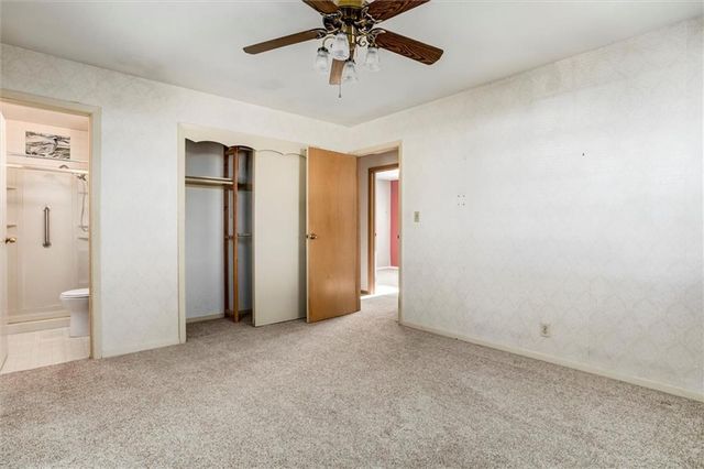 8819 W 88th Street, Overland Park, KS 66212