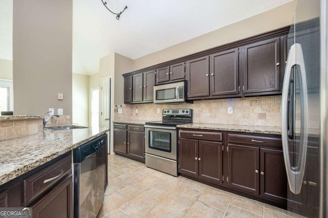 6939 Dockbridge Way, Stone Mountain, GA 30087