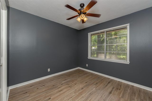 504 Redbud Street, Caldwell, TX 77836