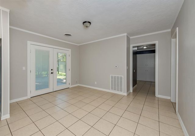 504 Redbud Street, Caldwell, TX 77836