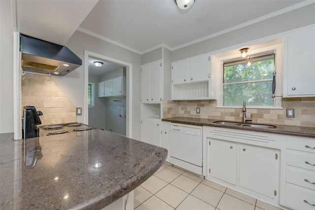 504 Redbud Street, Caldwell, TX 77836