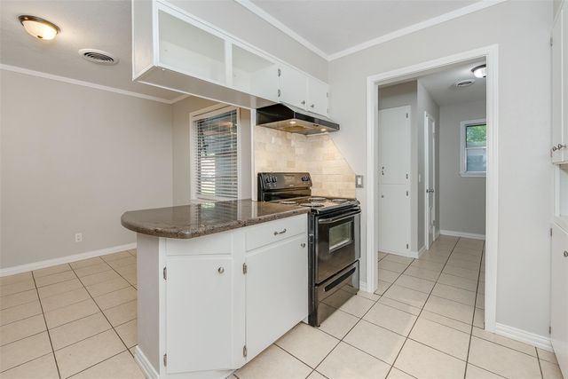 504 Redbud Street, Caldwell, TX 77836