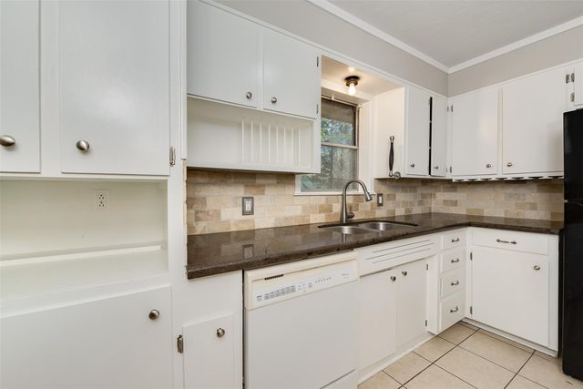 504 Redbud Street, Caldwell, TX 77836