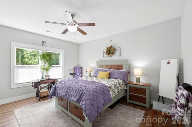 143 Beechnut Drive, Hendersonville, NC 28739