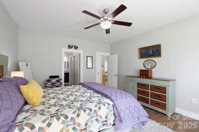 143 Beechnut Drive, Hendersonville, NC 28739