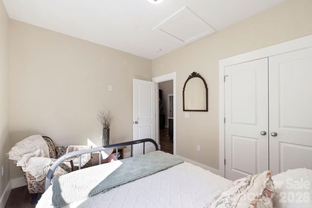 143 Beechnut Drive, Hendersonville, NC 28739