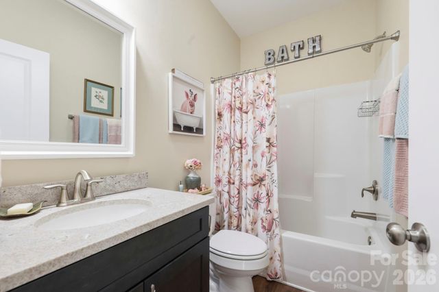 143 Beechnut Drive, Hendersonville, NC 28739