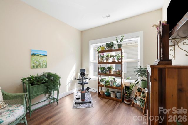 143 Beechnut Drive, Hendersonville, NC 28739