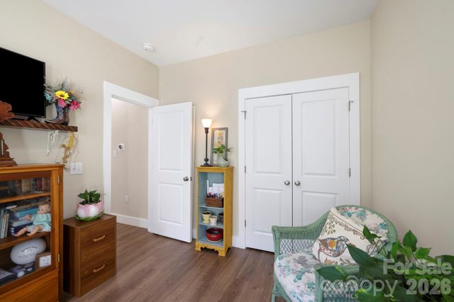 143 Beechnut Drive, Hendersonville, NC 28739