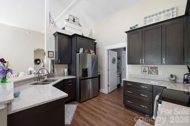 143 Beechnut Drive, Hendersonville, NC 28739