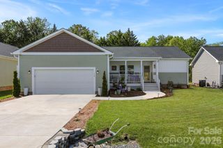 143 Beechnut Drive, Hendersonville, NC 28739