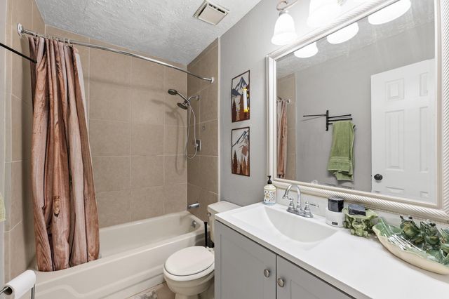 11763 Cliveden Drive, Houston, TX 77066