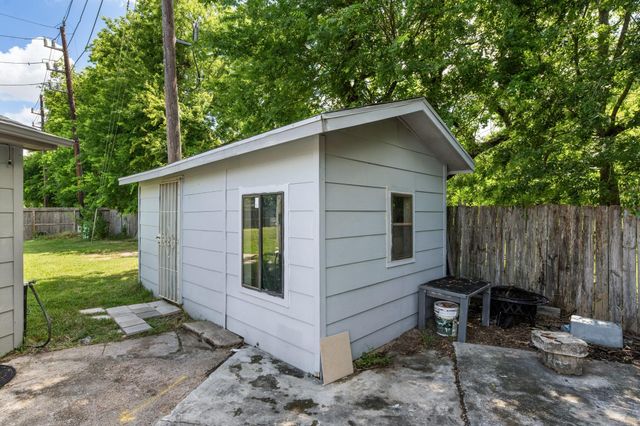 11763 Cliveden Drive, Houston, TX 77066