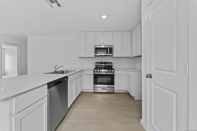 12807 Kathleen St, San Antonio, TX 78152
