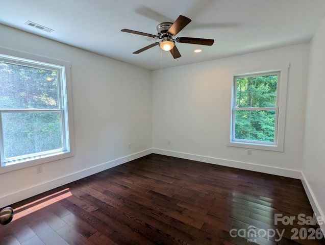 24 Salt Box Haven, Burnsville, NC 28714