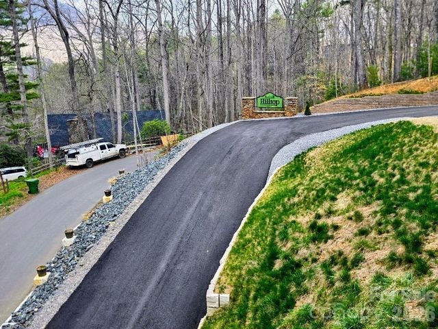 24 Salt Box Haven, Burnsville, NC 28714