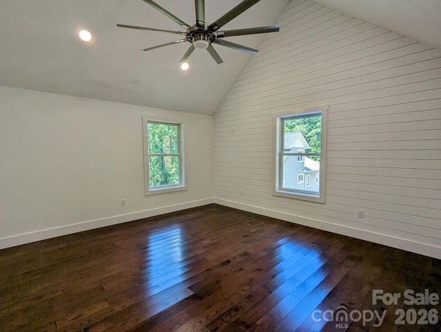 24 Salt Box Haven, Burnsville, NC 28714