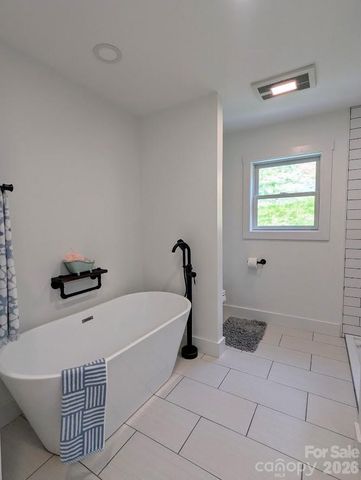 24 Salt Box Haven, Burnsville, NC 28714