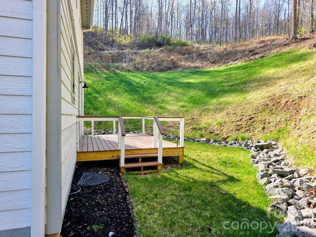 24 Salt Box Haven, Burnsville, NC 28714