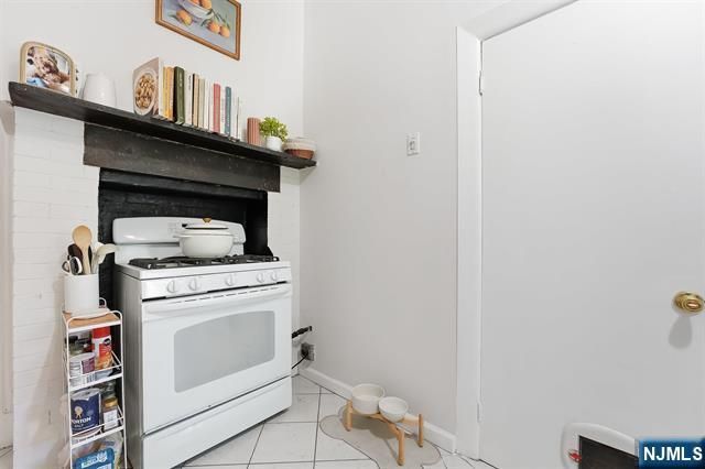 20 Fleet Street, Jersey City, NJ 07306