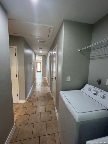 105 El Fledo, San Antonio, TX 78210