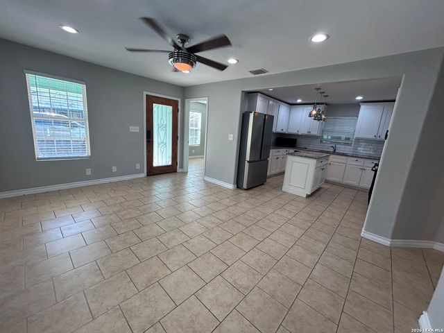 105 El Fledo, San Antonio, TX 78210