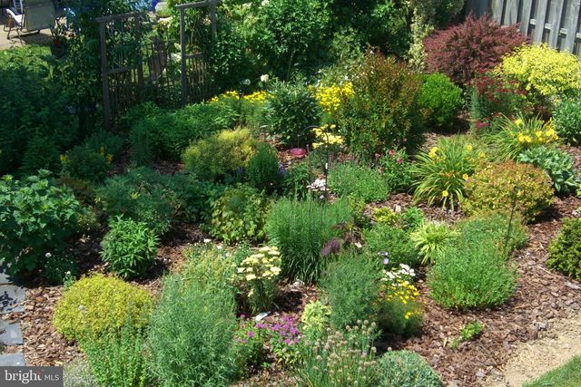 9204 BURBANK RD, Philadelphia, PA 19115