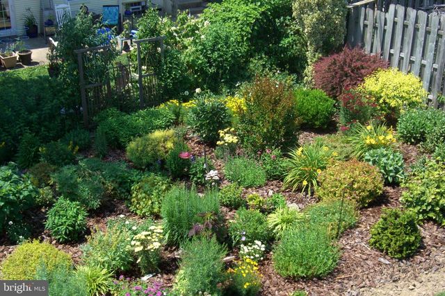 9204 BURBANK RD, Philadelphia, PA 19115