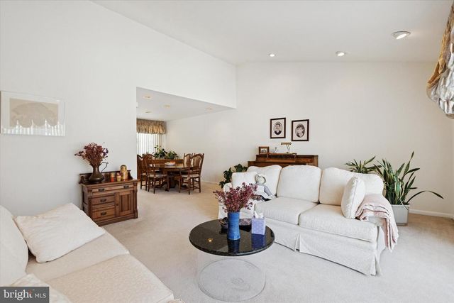 9204 BURBANK RD, Philadelphia, PA 19115