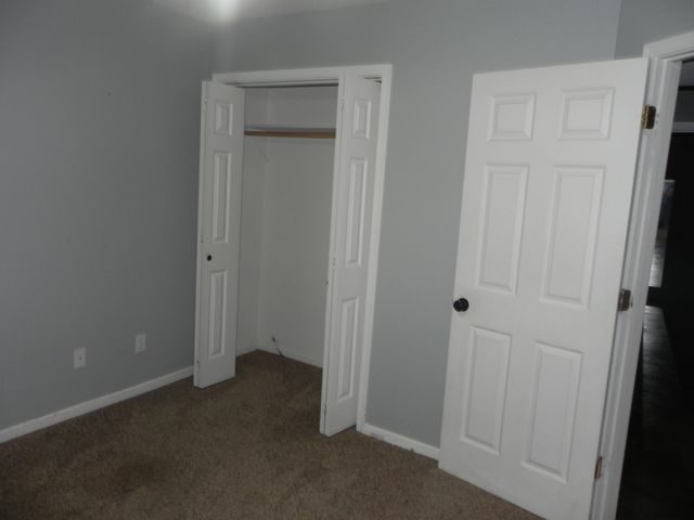 1234 EVERGREEN CIR, Boonville, MO 65233