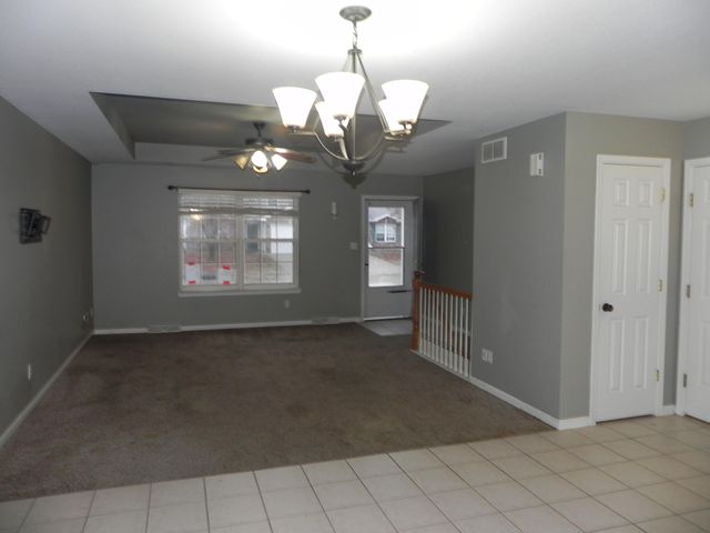 1234 EVERGREEN CIR, Boonville, MO 65233