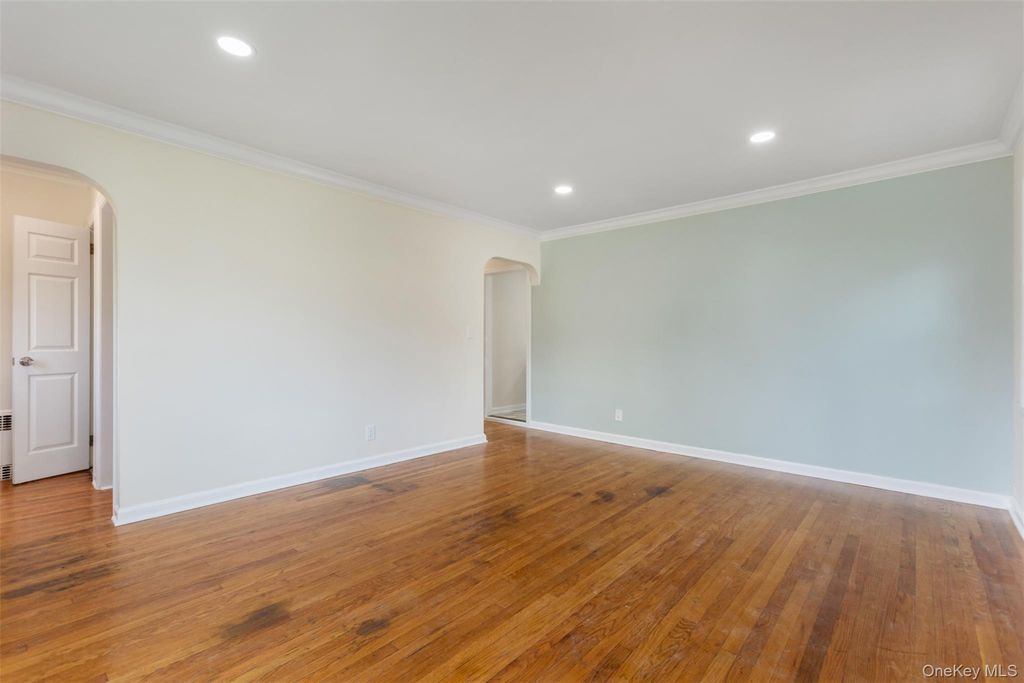 48 Milburn Avenue, Hempstead, NY 11550 — photo 3