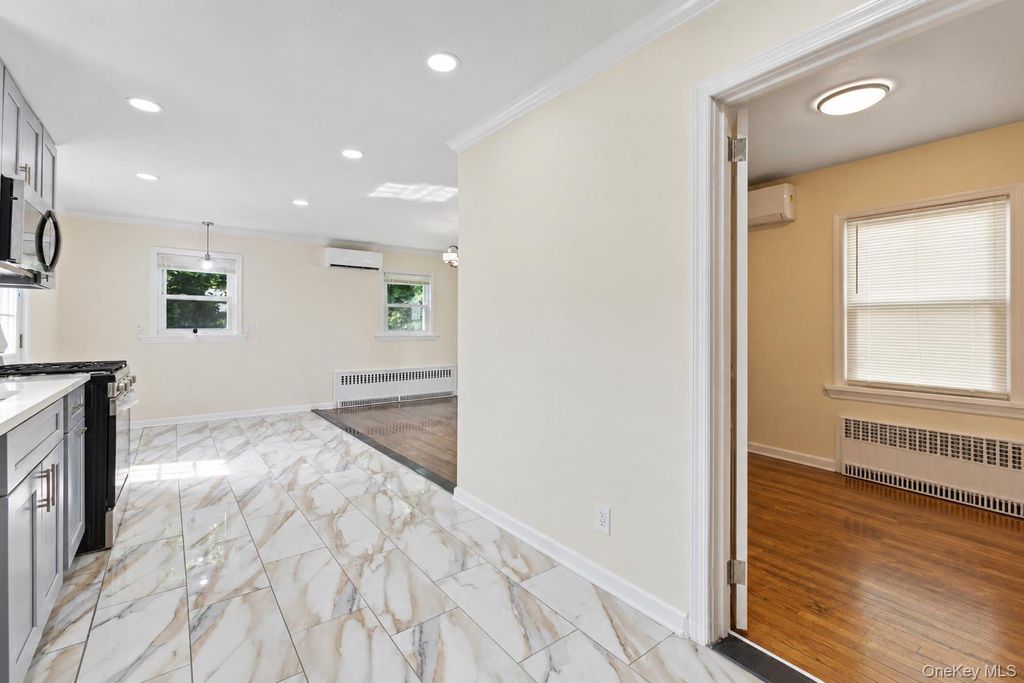 48 Milburn Avenue, Hempstead, NY 11550 — photo 4