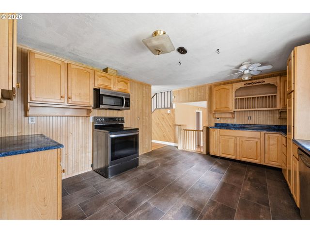 2940 Se OAK St, Hillsboro, OR 97123