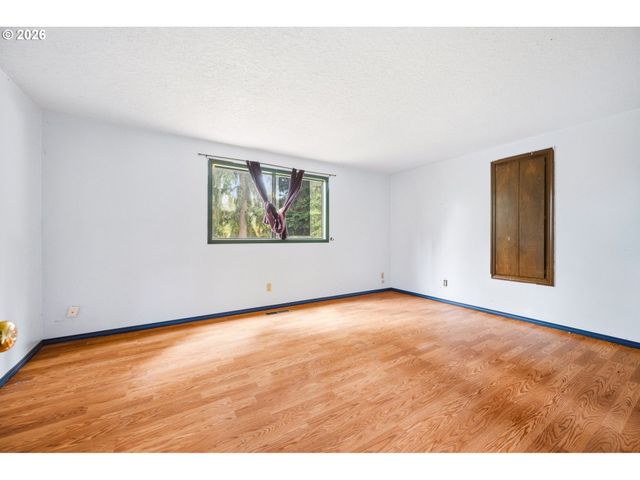 2940 Se OAK St, Hillsboro, OR 97123
