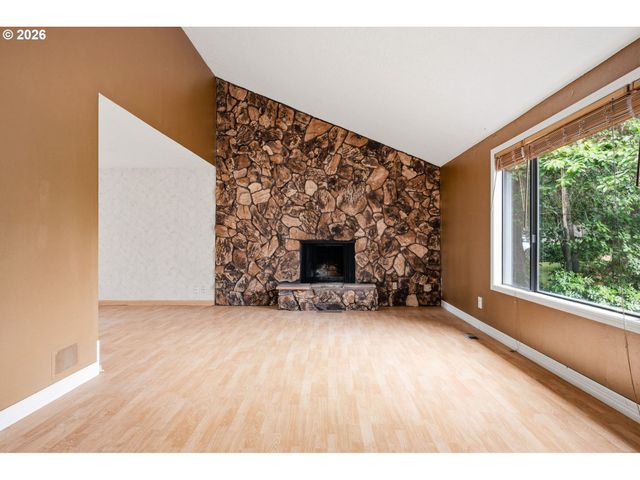 2940 Se OAK St, Hillsboro, OR 97123