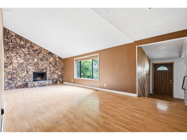 2940 Se OAK St, Hillsboro, OR 97123