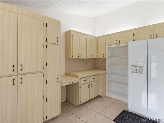 240 N Indianapolis Avenue, Hernando, FL 34442