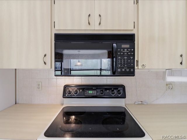 240 N Indianapolis Avenue, Hernando, FL 34442