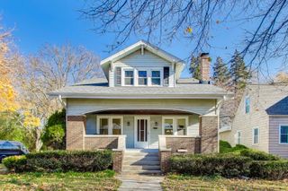 201 S Mitchell Avenue, Arlington Heights, IL 60005