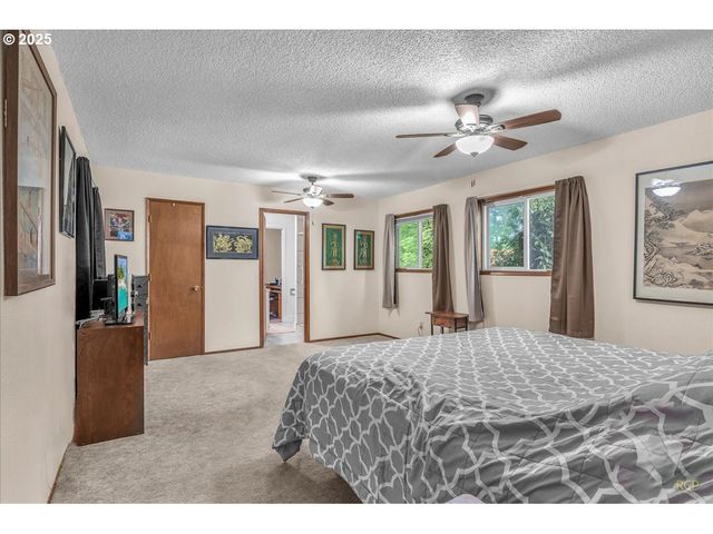 943 OREGON Way, Woodburn, OR 97071